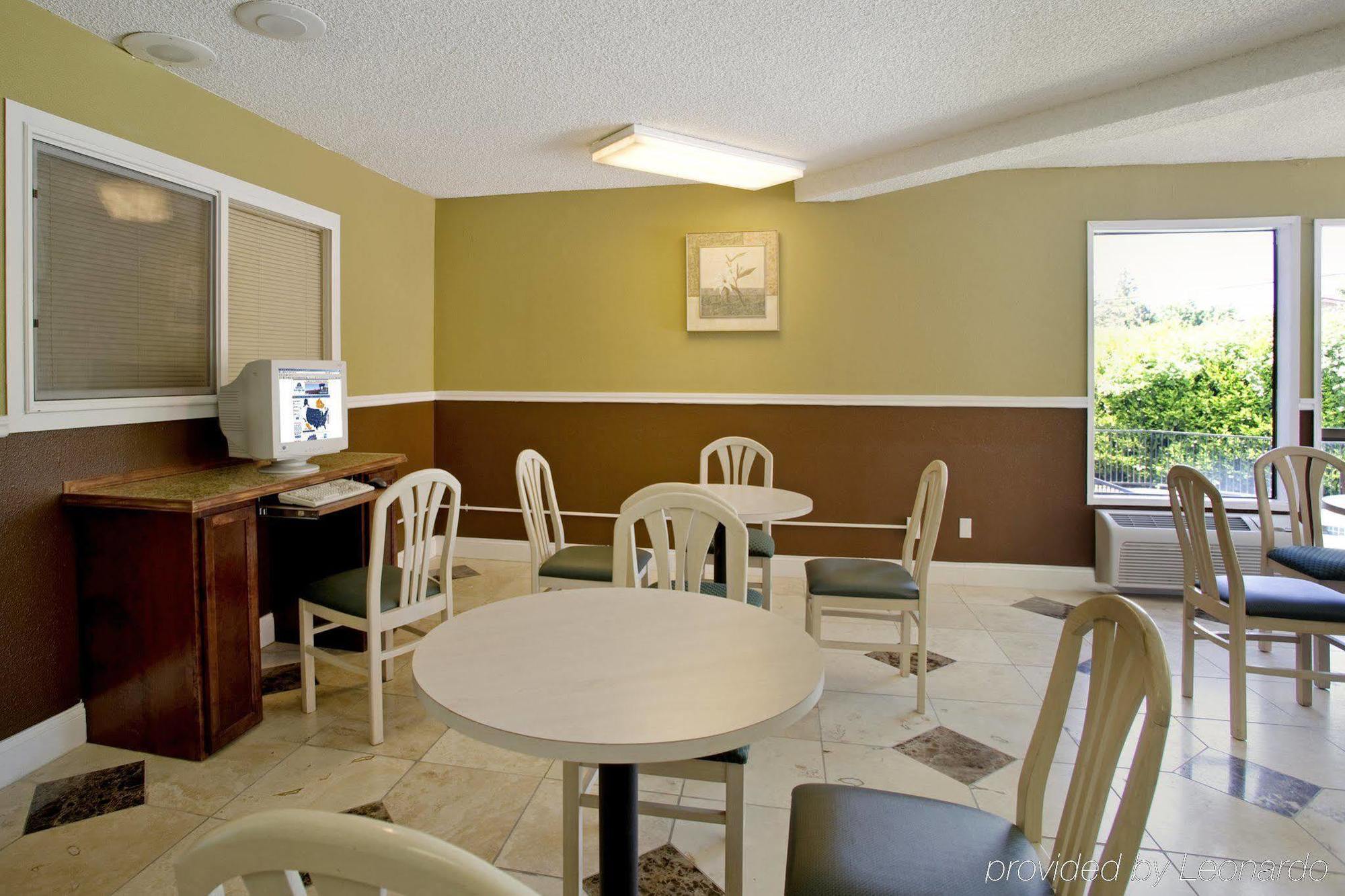 Studio 6-Portland, Or Restoran gambar